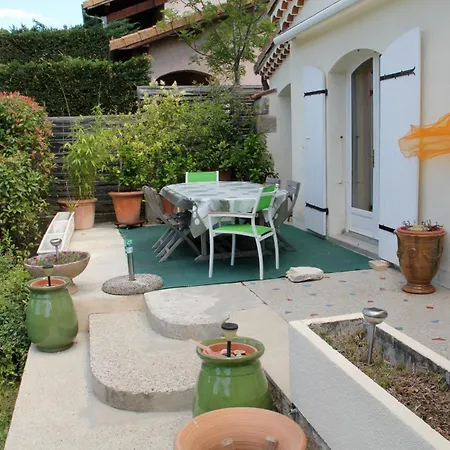 Holiday home Aubemure